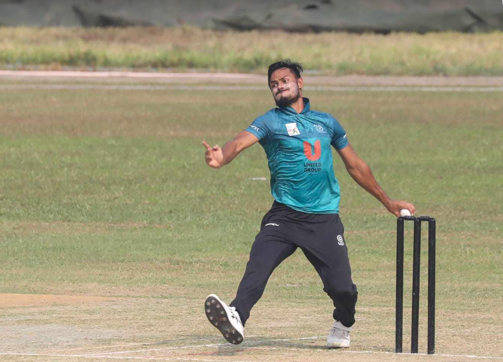 Abu Haider celebrates seven-wicket haul to hand Mohammedan big win